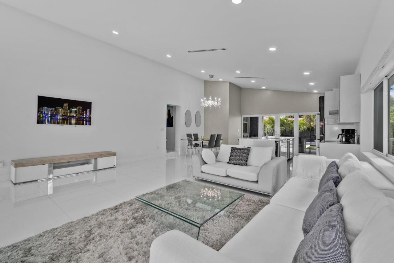 Luxury House 4 Beds Heated Pool W Jaccuzzi Apartman North Bay Village Kültér fotó