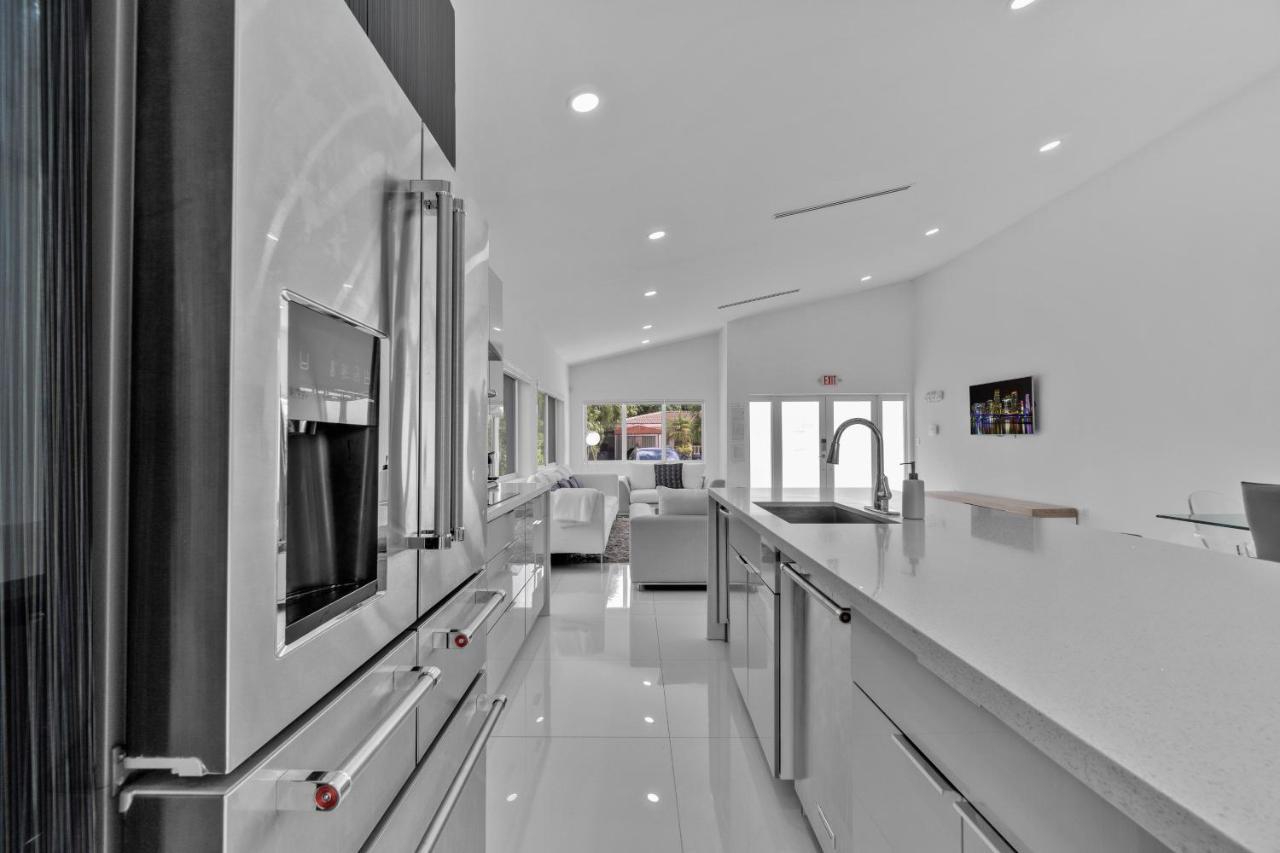 Luxury House 4 Beds Heated Pool W Jaccuzzi Apartman North Bay Village Kültér fotó